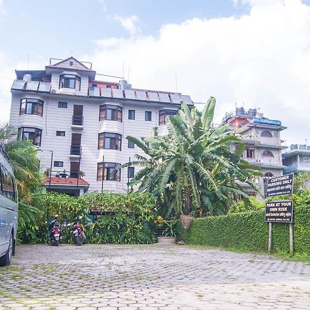Hotel Meera Pokhara Extérieur photo