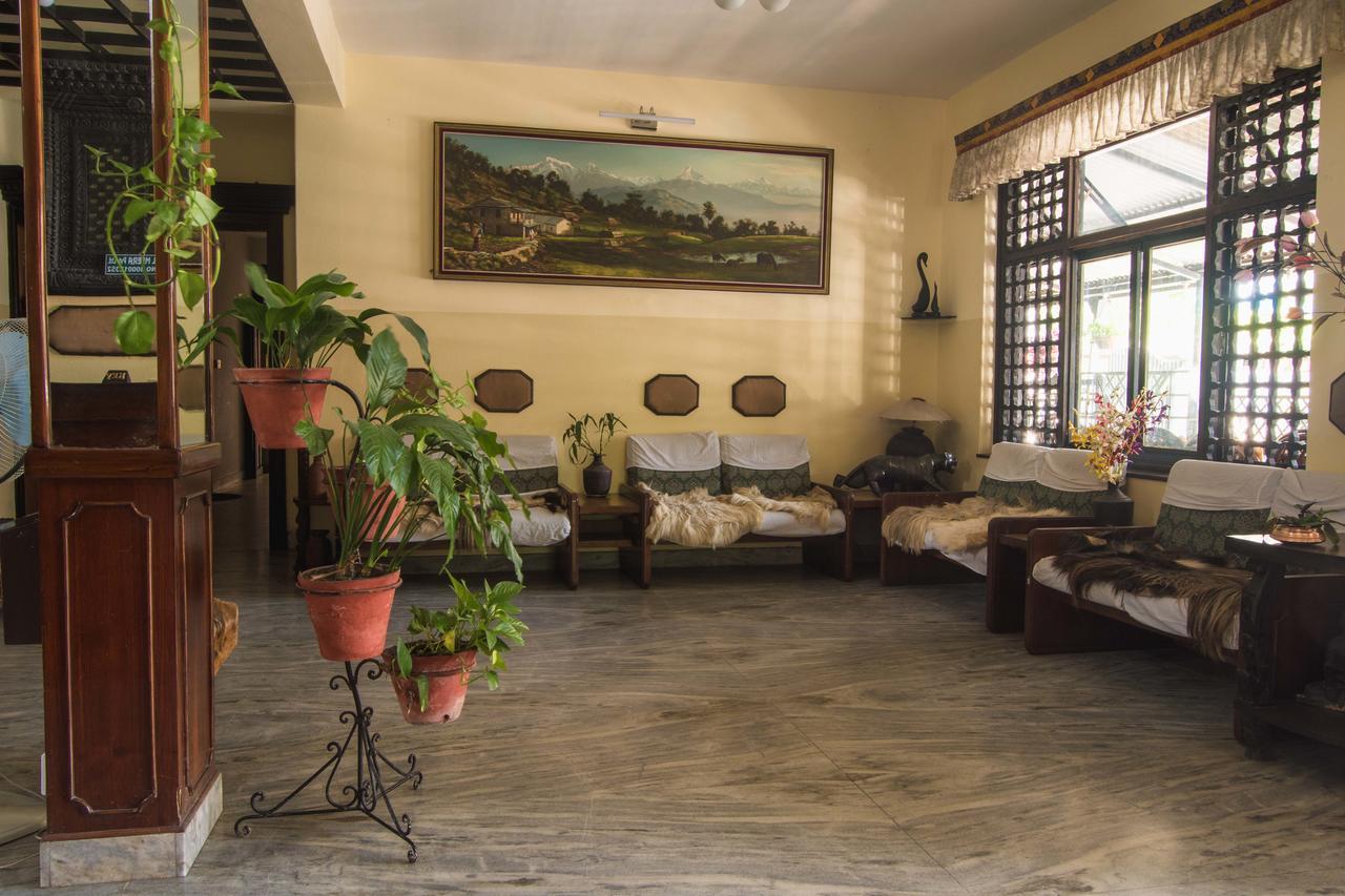 Hotel Meera Pokhara Extérieur photo